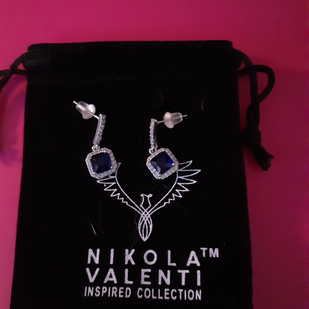 Nikola Valenti earings